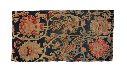 null Tapis
Tibet - Laine. 156 x 78 cm
Décor classique de fleurs stylisées
t phénix...