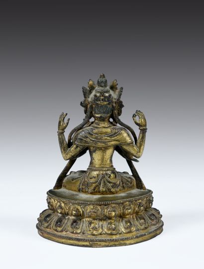 null Sadakshari Lokeshvara
Chine XVIIIe siècle
Alliage cuivreux doré.
H. 11,5 cm
Assis...