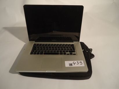 null POUR PIECES - 1 MacBook Pro avec sacoche