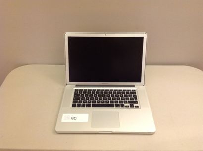 null Ordinateur portable MacBook Pro Model: A1286 Année 2010