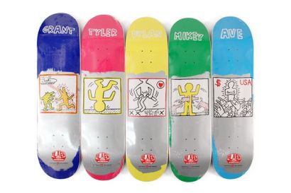 Keith Haring (1958-1990) Alien Workshop x Keith Haring Skateboard 

Set de 10 skateboard,...