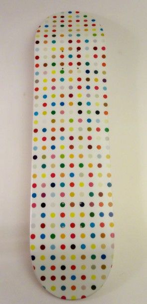 DAMIEN HIRST (Britannique, né en 1965) Dot 1
Sérigraphie imprimé sur skateboard,...