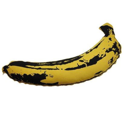 ANDY WHAROL et MEDICOM Coussin en forme de banane en coton imprimé jaune et noir,...