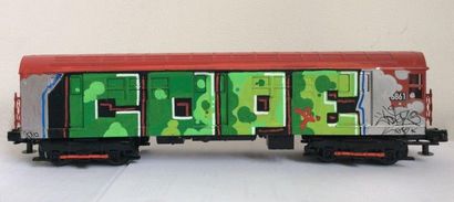 COPE2 (Américain, né en 1968) Train Miniature Métallique, R7, 2016
Marqueur sur toutes...