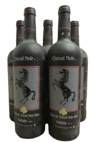 null 5 bouteilles


AOC VALAIS CHEVAL NOIR Rouge 1997


Cave du Cheval noir


(état...