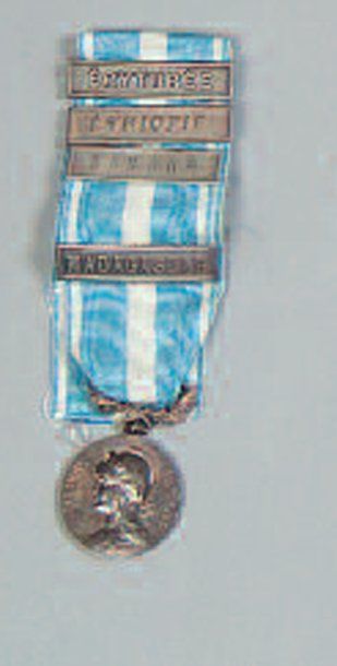 null FRANCE Médaille Coloniale par Georges Lemoine. Argent, ruban, 4 barrettes «...