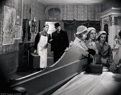 MARC ALLÉGRET Film : "L'Hôtel du libre échange", avec Fernandel, 1934. 35 tirages...