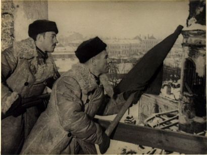 GEORGI ZELMA 1906-1984 GEORGI ZELMA 1906-1984

Soldats hissant un drapeau, Stalingrad,...