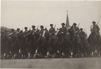 GEORGI PETRUSOV 1903-1971 GEORGI PETRUSOV 1903-1971

Parade de la cavalerie rouge,...