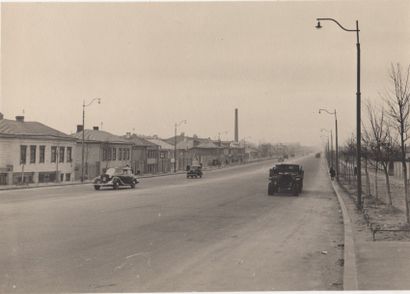 A. TARTAKOVSKI A. TARTAKOVSKI

Boulevard Ryazanski avant la reconstruction, nd.

Tirage...