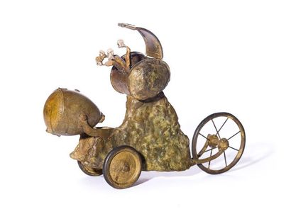 *CAMBON Gérard, né en 1960 

Tricycle

Sculpture en bronze

35 x 53 x 10 cm

