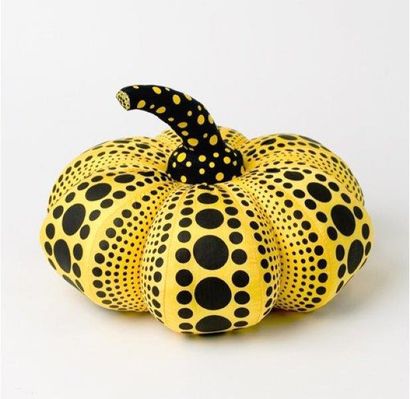 YAYOI KUSAMA ( Japonais, 1929) 
Dot Obsession, 2004
Coussin en forme de citrouille...