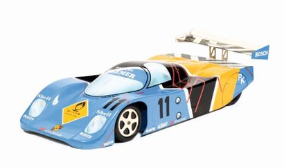 Peter KLASEN (né en 1935) 

HAUTE TENSION

Maquette en plastique peint de la Porsche...