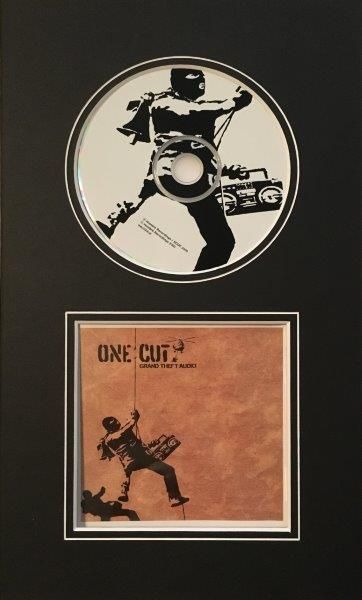VINYLES One Cut- Grand Theft Audio
Impression sur pochette de CD et CD
Offset print...
