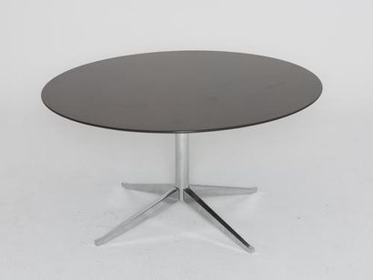 Florence KNOLL-édition Knoll-1960 
Table à plateau circulaire en bois et piétement...
