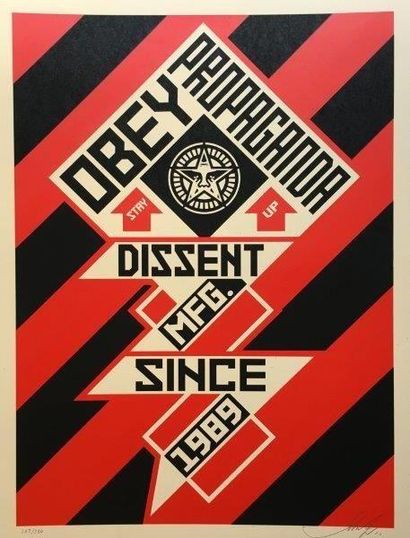 Shepard FAIREY (né en 1970) 
Obey constructivist Banner red, 2010
Sérigraphie sur...
