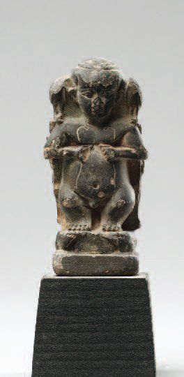 null Statuette représentant le dieu Ptah Patéque nu debout sur deux crocodiles formant...
