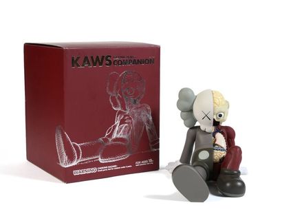 KAWS (Américain, né en 1974) Resting Place (Marron), 2012

Figurine en vinyle peint

Empreinte...