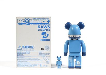 KAWS (Américain, né en 1974) Chomper Bearbrick 100% & 400%, 2003

Figurines en vinyle...