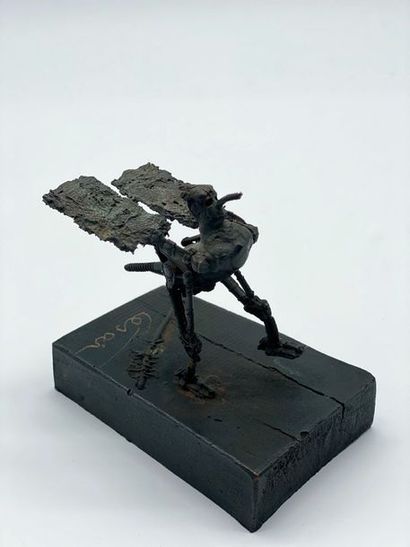 César (1921-1998) CAESAR (1921-1998)

THE MOSQUITO, 1984

Bronze with brown patina...