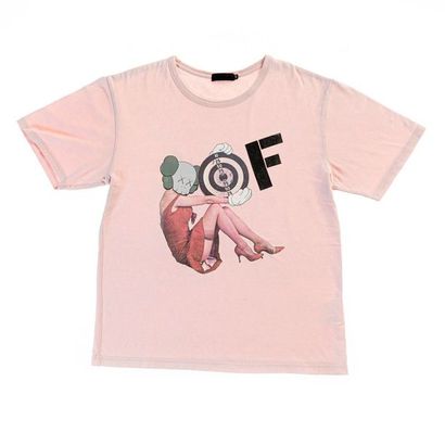 KAWS (né en 1974) ORIGINALFAKE


TEE SHIRT, 2008


Tee-shirt en taille 3


Tee-shirt...
