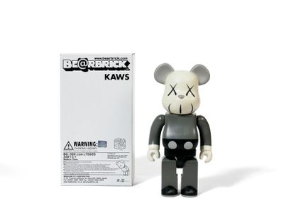 KAWS (né en 1974) BEARBRICK COMPANION 400 % (Grey), 2002


Figurine en vinyle peint


Empreinte...