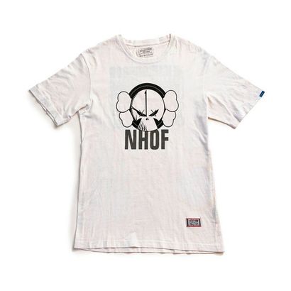 KAWS (né en 1974) NEIGHBORHOOD NHOF


TEE SHIRT, 2012


Tee-shirt en taille XL


Tee-shirt...