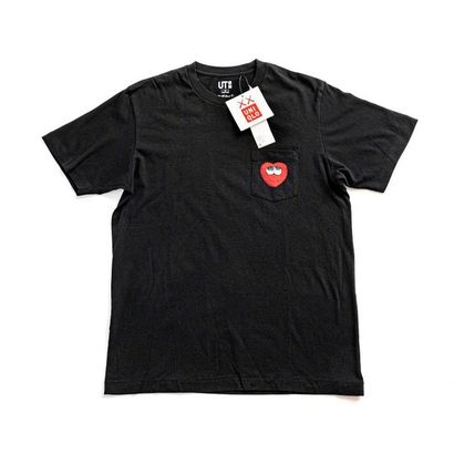 KAWS (né en 1974) UNIQLO TEE SHIRT, 2016


Tee-shirt en taille M


Avec son étiquette...