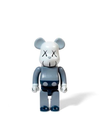 KAWS (né en 1974) BEARBRICK COMPANION 400 %


(Grey / Blue), 2006


Figurine en vinyle...