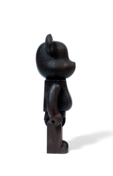 KAWS (né en 1974) BEARBRICK NEXUS VII 400 %, 2007


Figurine en bois Karimoku


Edition...