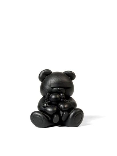 KAWS (né en 1974) UNDERCOVER BEAR COMPANION (Black),


2009


Figurine en vinyle


Empreinte...