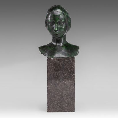 Georges Minne (1866-1941), bust of Maria Gevaert, green patinated bronze, H 15 cm... Gazette Drouot