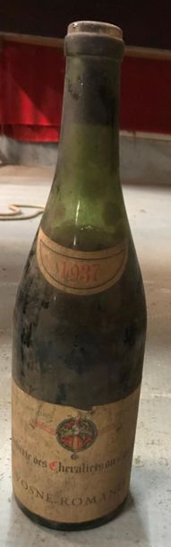 Une bouteille HOSPICES DE NUITS 1937.
Niveau...