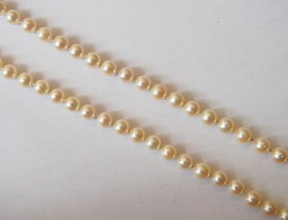 Collier de perles de culture.
D. 6,5 mm.