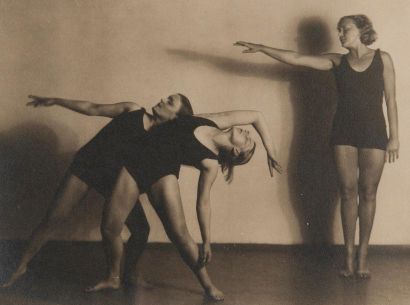 null Frantisek DRTIKOL (1883-1961) Photographe tchèque.
L'école de danse, 5e version.
Tirage...
