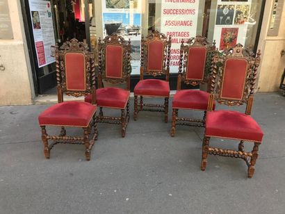 null Ensemble de six chaises de style Henri II.