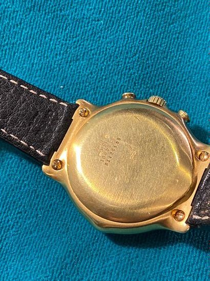 null EBEL. Bracelet montre en or 750°/°°, chronograph automatique, cadran noir, trois...