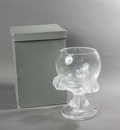 null LALIQUE FRANCE, VASE "Bagheera", création de Marie-Claude Lalique.
H. : 21.5...