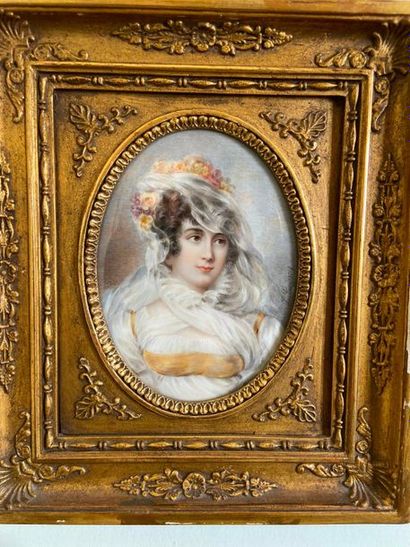 null Ecole française du début du XIXe siècle
Portrait d'une femme au voile
Miniature
dans...