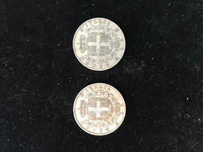 null 2 pièces de 5 lires Victor Emmanuel II argent (1871 et 1877).
Poids : 50 g.