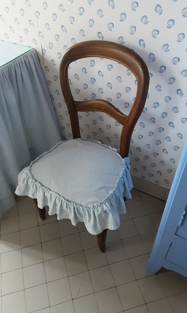 null Mobilier de salle de bain comprenant une table en bois laqué crème (100 x 660...