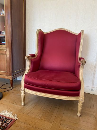 null Bergère à oreille


Bois laqué crème


Style Louis XVI


Garniture tissu rose


H.100...