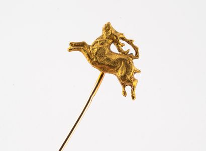 Hunting pin in gold 750°/°° decorated with...