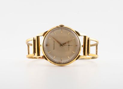 null JEAGER LECOULTRE
Men's watch bracelet in gold 750°/°° round case, seconds at...