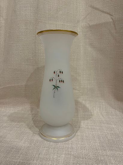 null Opaline glass vase with enameled flower design
H. 30 cm