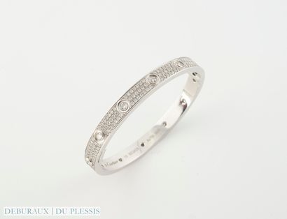 null CARTIER
Love Full Pavé bracelet in 750°/°° white gold set with diamonds in a...