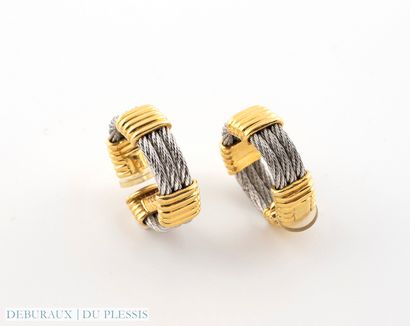 null FRED
Pair of Force 10 creoles in gold and steel, signed.
Gross weight: 12.30...