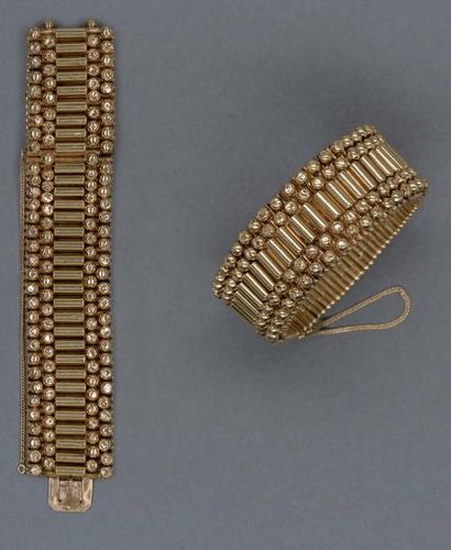 null Bracelet articulé en or. Bis Circa 1950. Poids: 73,5g