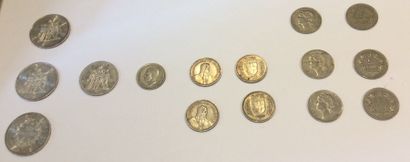 null Lot de 15 pièces en argent dont 6 pièces de 5F, 3 pièces de 50F, 1 pièce de...