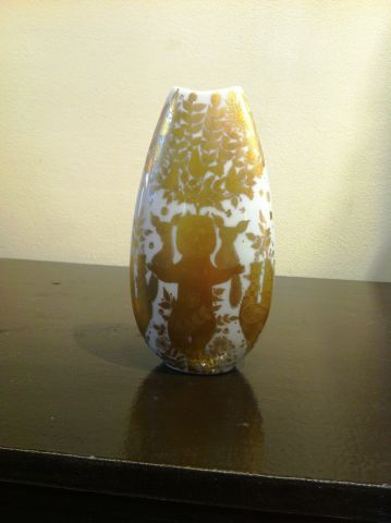 ROSENTHAL Vase de forme ovoïde en porcelaine...